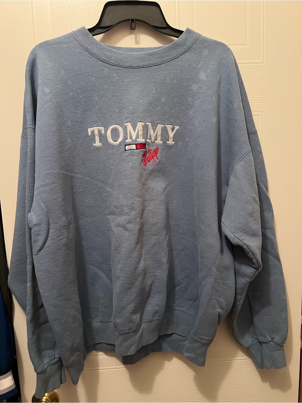 Vintage *TOMMY HILFIGER* Crew Neck Sweatshirt Sweater Fits XL Distressed